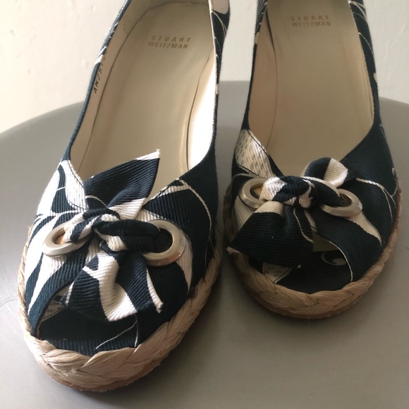 Stuart Weitzman Navy and White Wedge Sandals 9.5 - Picture 4 of 7